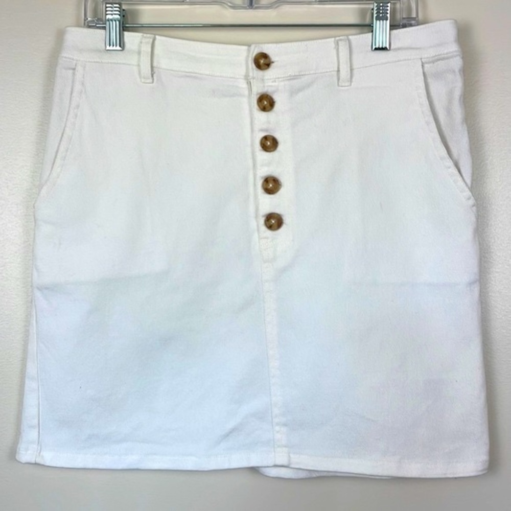 Wild Fable White Button Front Denim Skirt. Size Large